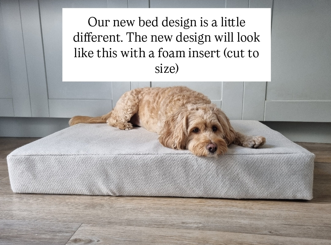 Dog crate bed and bumper set - White stripes design - Image 5