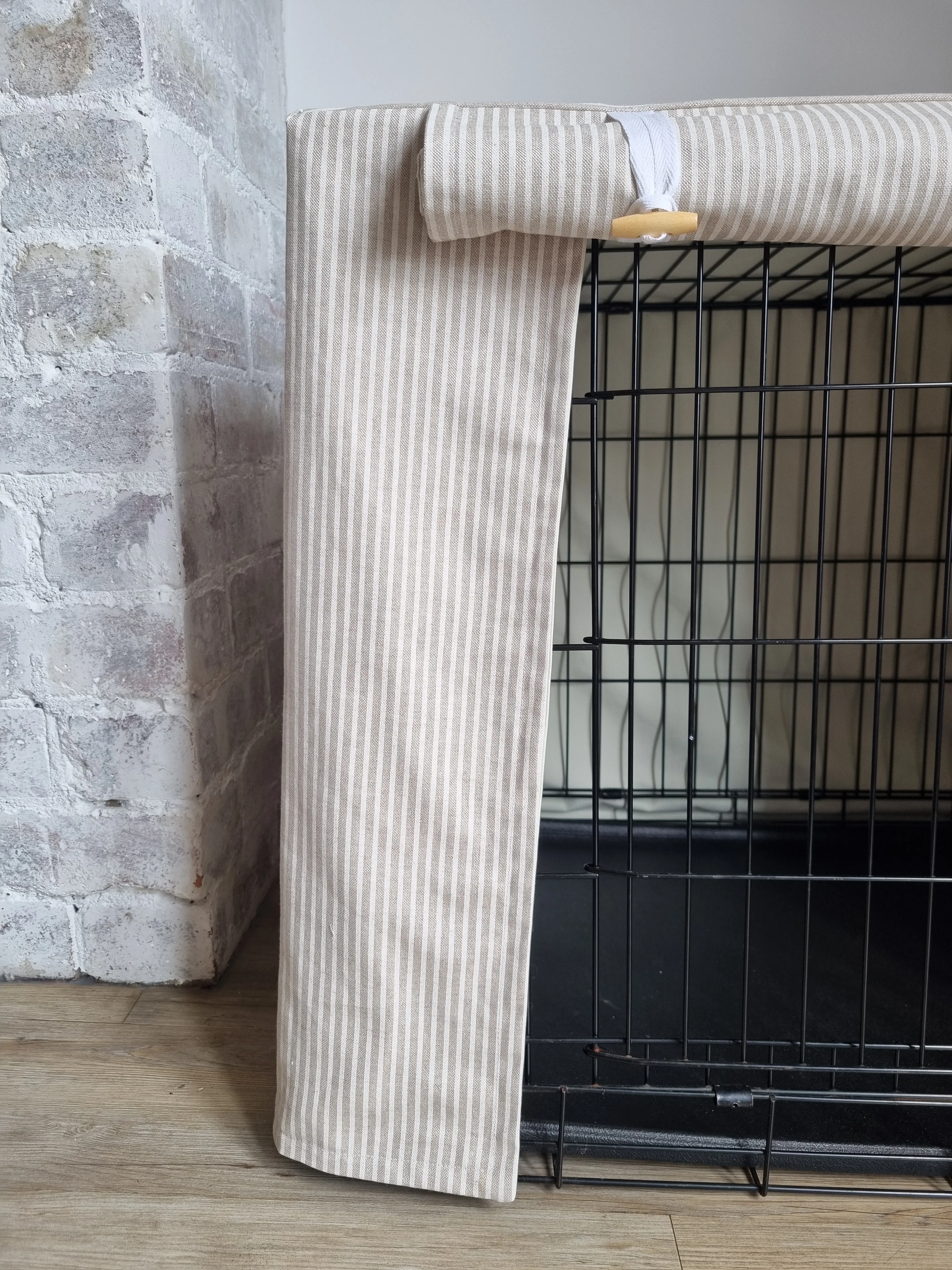 Dog crate cover - White stripes neutral design - Image 4