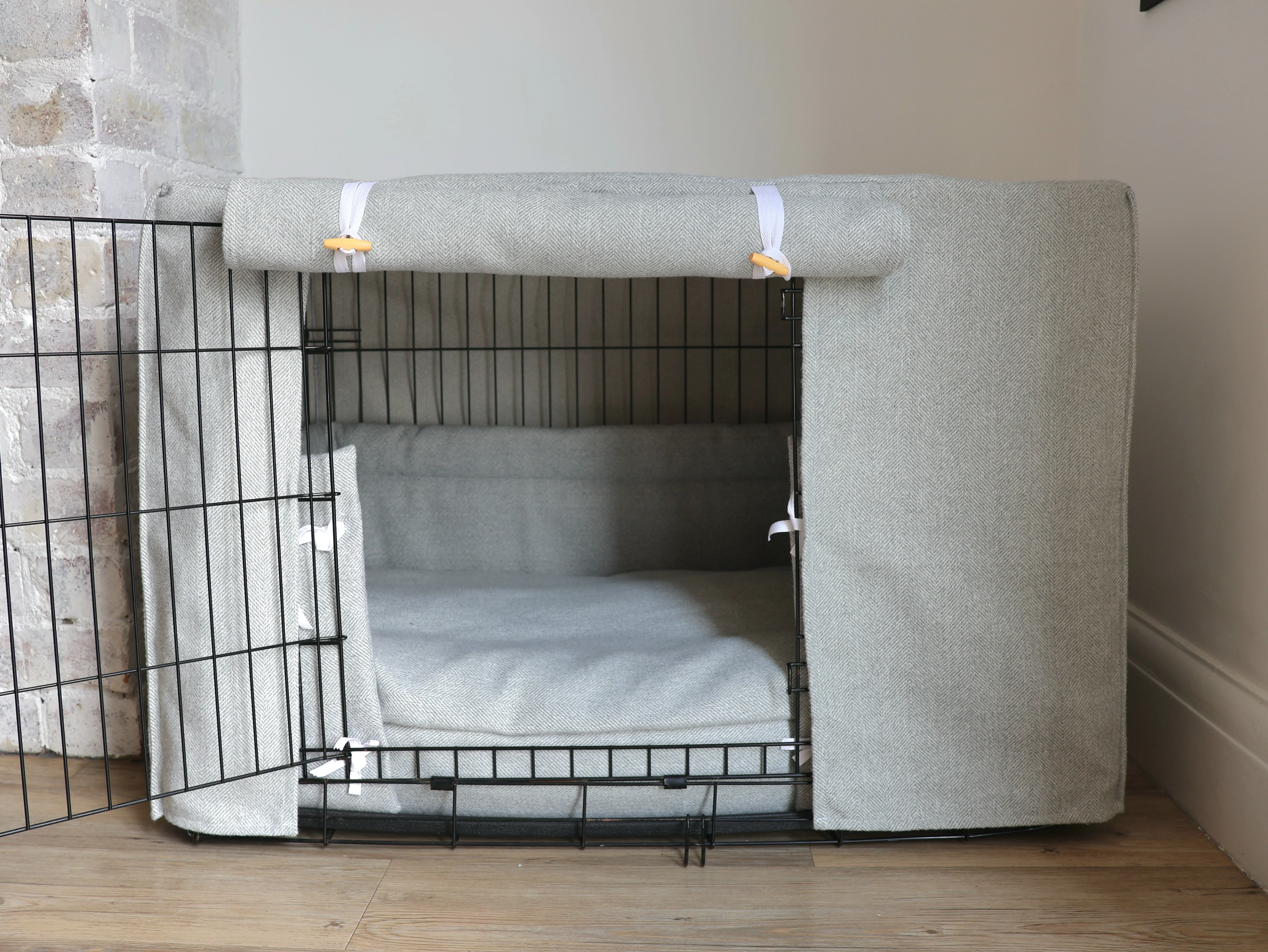Dog crate set - International Customers  - crate cover, bumper and bed cover - Grey herringbone - Image 3