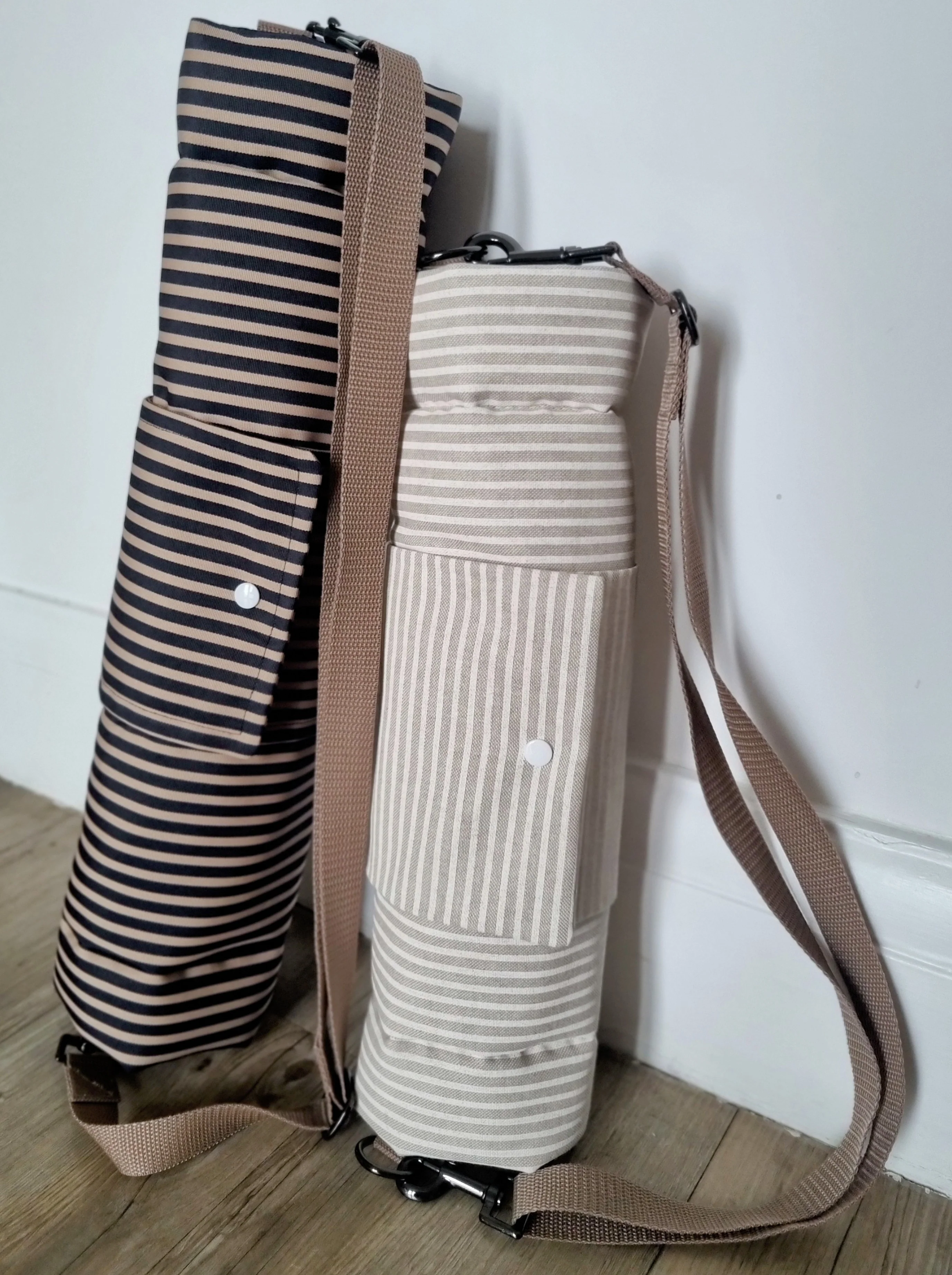 Dog settle mat/Travel mat - White stripes design - Image 3