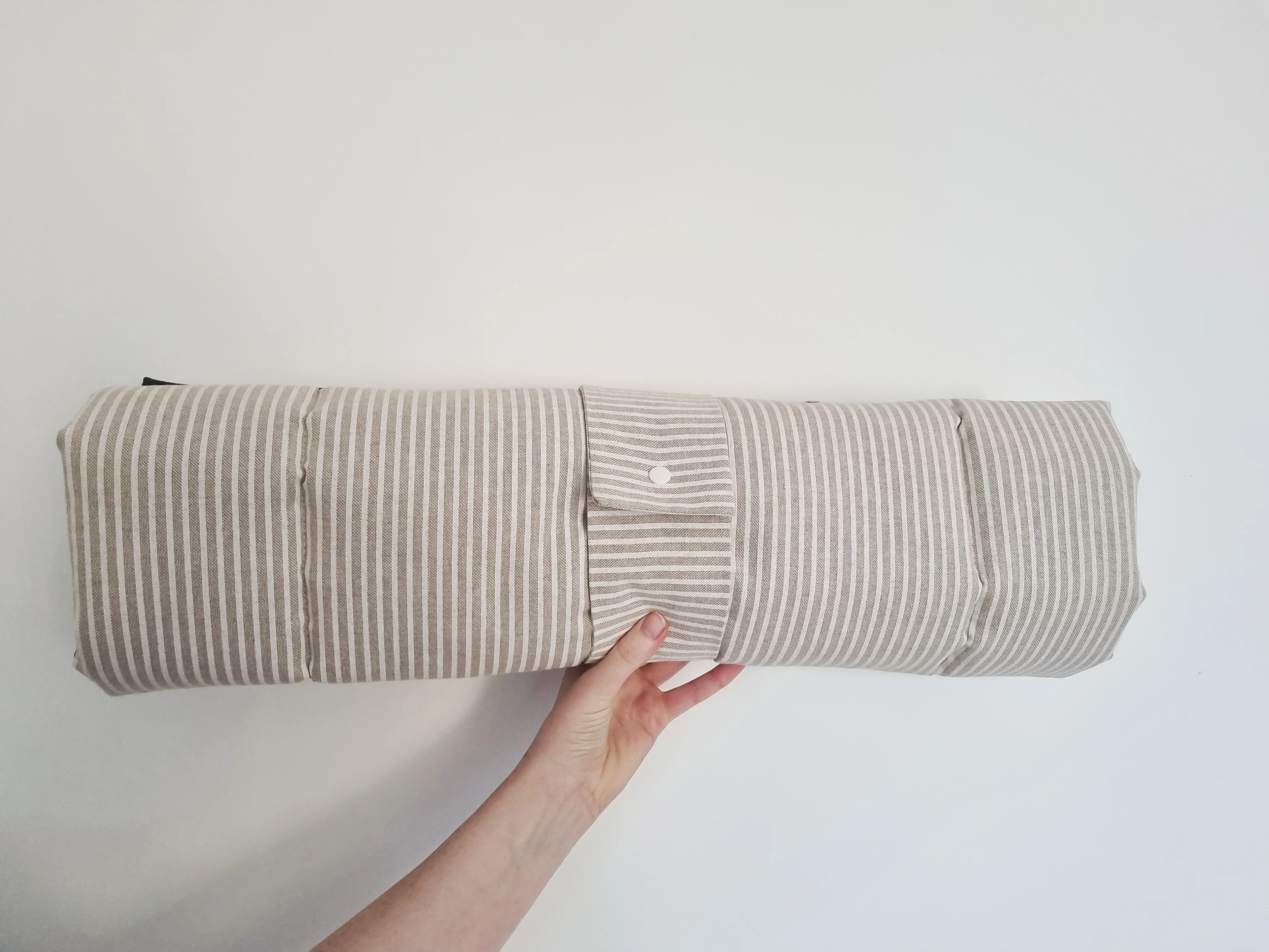 Dog settle mat/Travel mat - White stripes design - Image 4